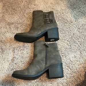Women’s boots